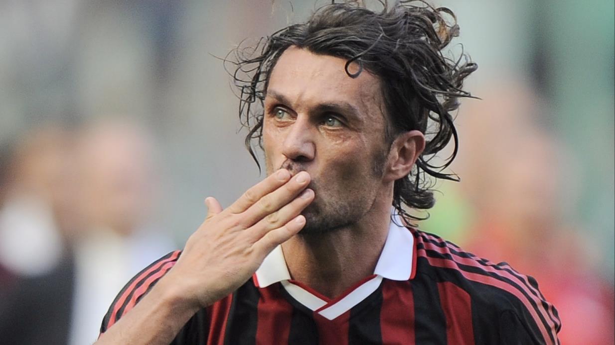 6- پاولۆ مالدینی، بەرگریکاری پێشووی ئەیسی میلانی ئیتاڵی (140 یاری)